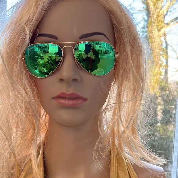 COPY - Flash Sale!🎉🎉COPY - Ray-Ban Aviators Green Flash Mirrored Sunglasses - Picture 5 of 8